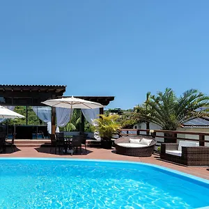 *** Inn Natribus Rosa Brazil