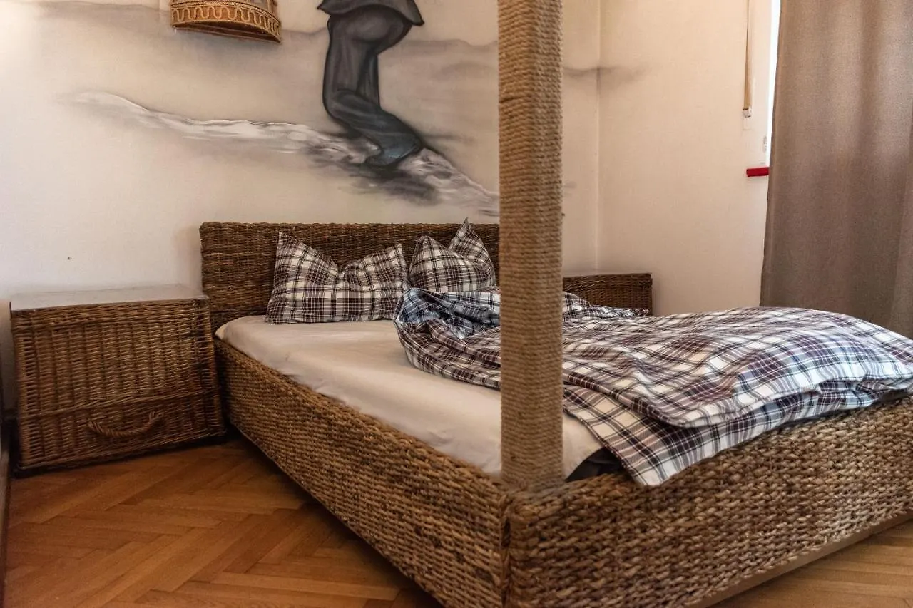 Hostel Bauhaus Бухарест
